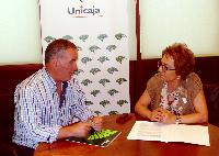 Manuel Vallejo, Alcalde de Quesada, y Carmen Espín, Presidenta de la Fundación Unicaja Jaén